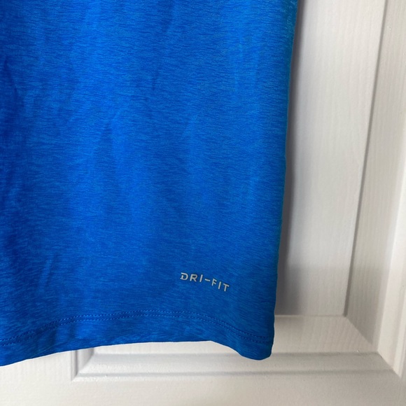 Nike DRI-FIT Tissue T-shirt - Picture 6 of 8